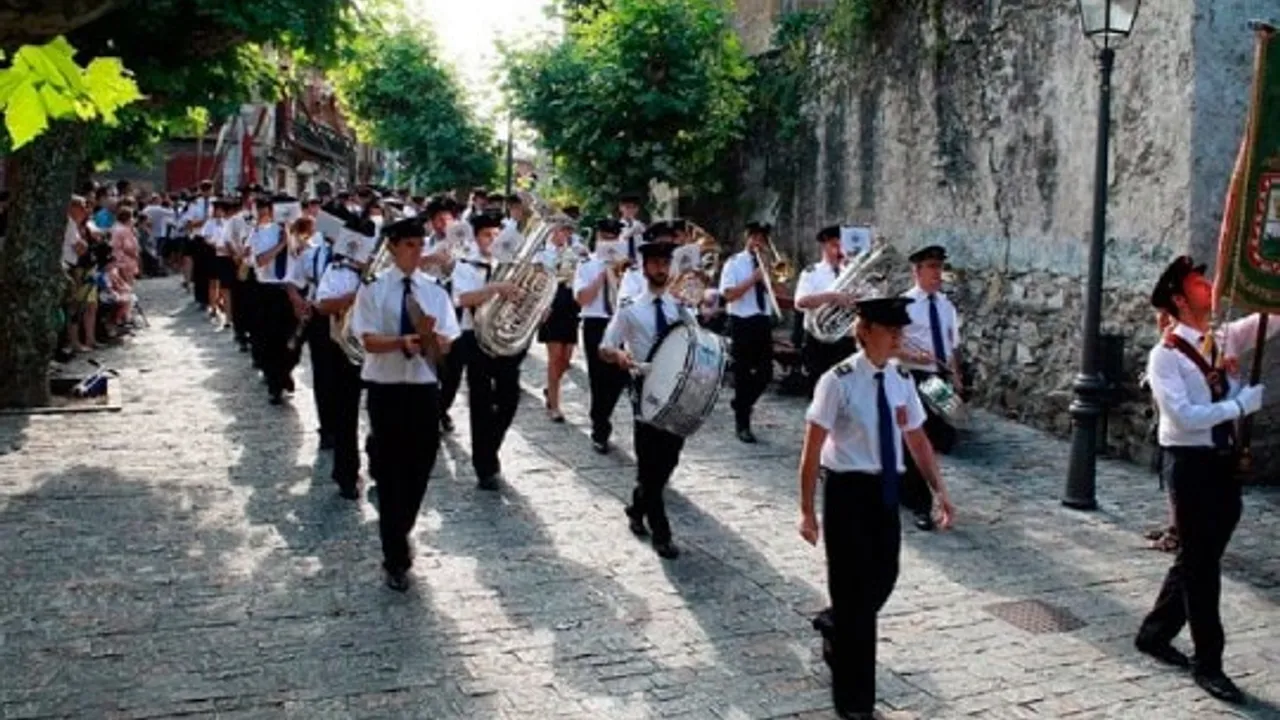 Actuación de la Banda de Música Ciudad de Hondarribia