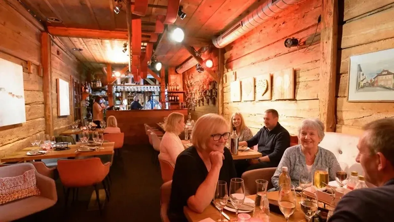 {wnzs} Vorweihnachts-Fondue-Plausch im Sprötzehüsli Ebikon