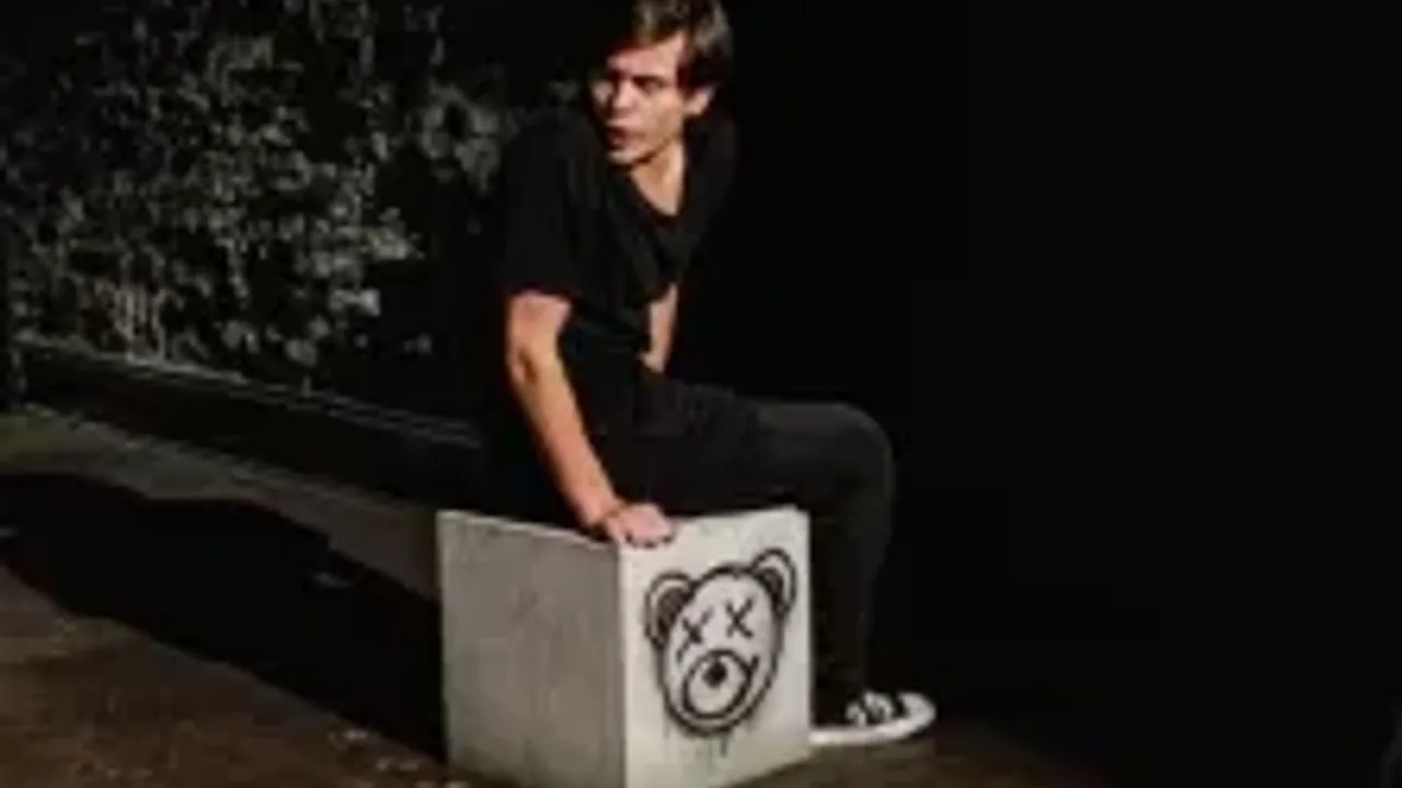 Kövek