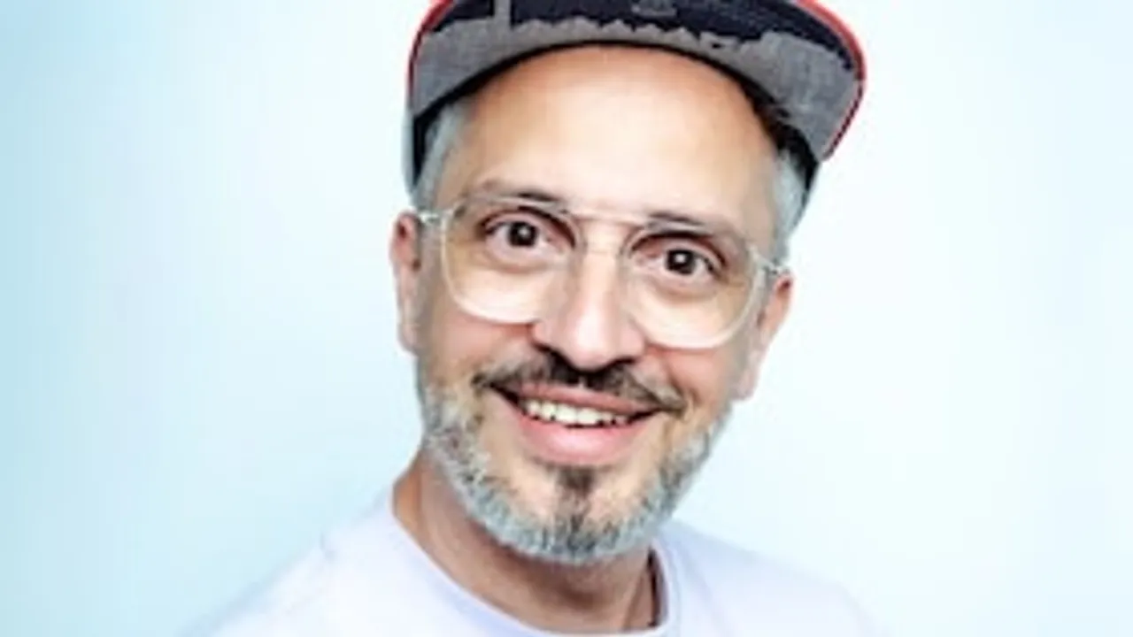 DER PHYSIOPATH - Machen Sie sich bitte frei!