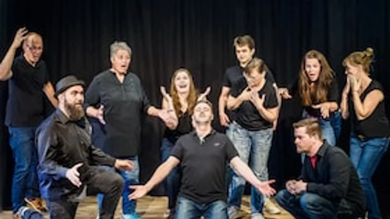 Bühnenreform - Das Ensemble des Improtheaters Fulda