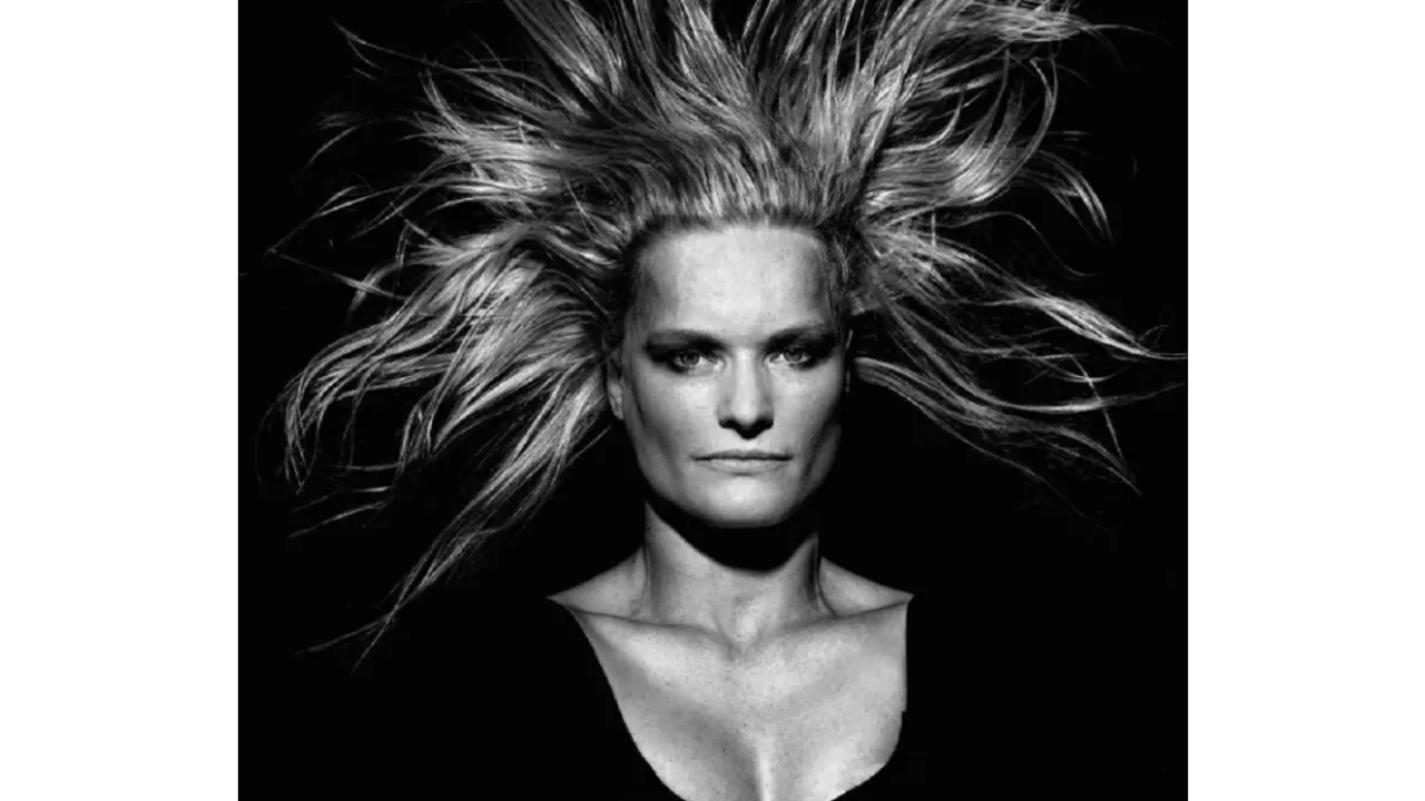 SAFI „The way Safi creates music is beyond anything I heard in a very long time.“ (Dennis Lyxzén)
