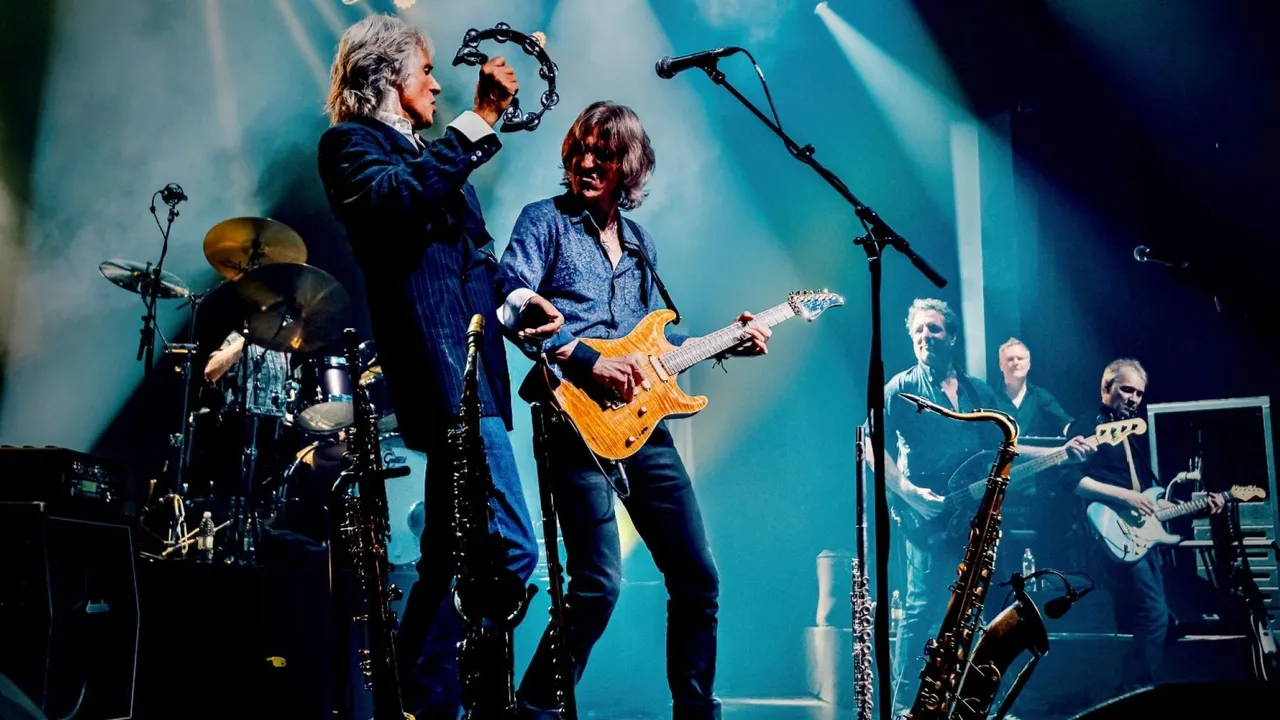 The Dire Straits Experience