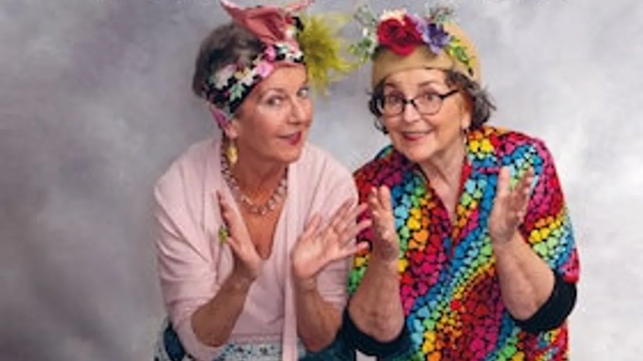 Alice Hoffmann & Bettina Koch in "In Würde alb(t)ern"