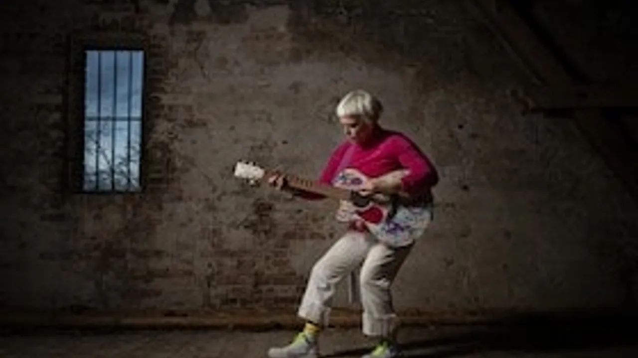 WALLIS BIRD - "I Can See Your Tour From Here"