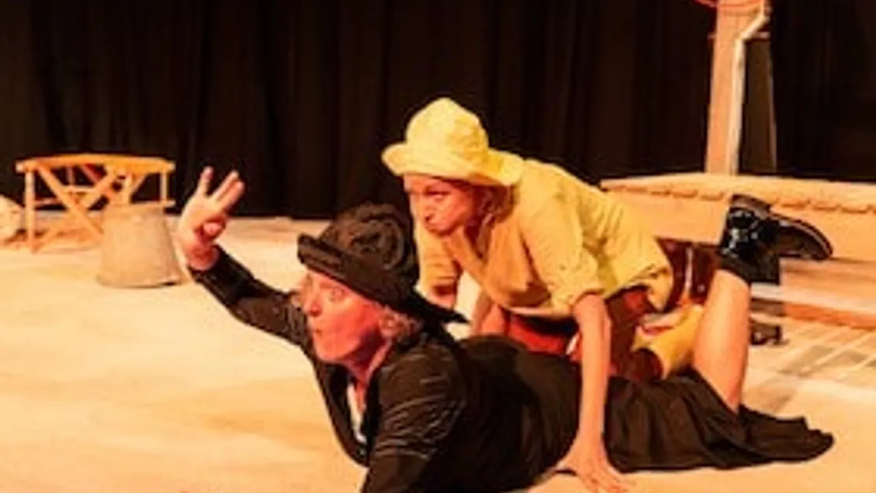 Die Schnecke und der Buckelwal / 3+ - Theater des Kindes