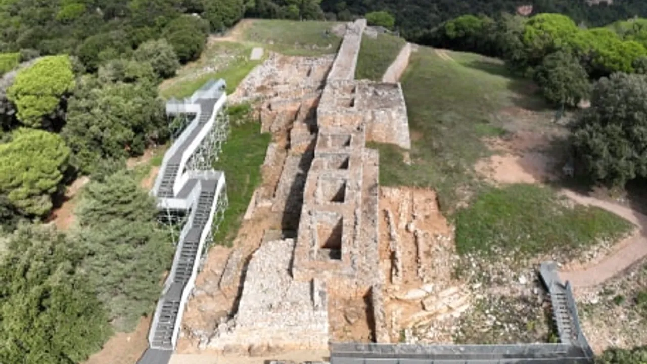 Jornada de descoberta a la fortificació ibèrica de Montgròs