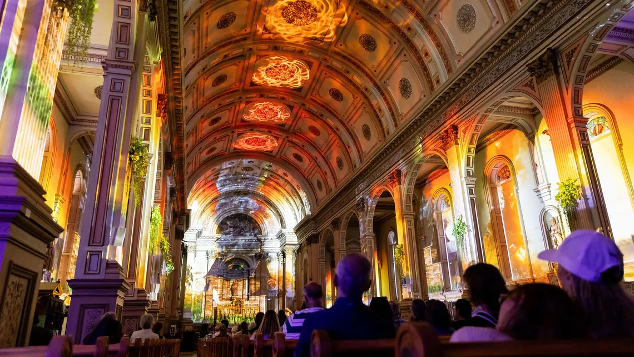 Spectacle son et lumière - Farnham renaît de ses cendres