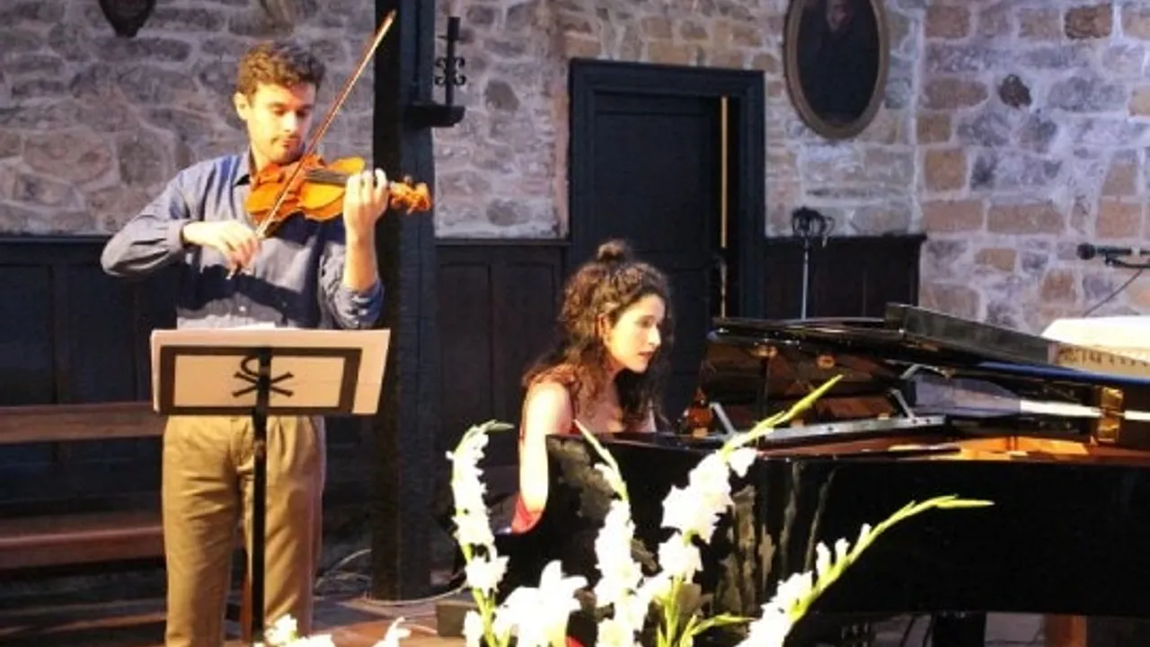 Programa Sábados musicales 2026, en Álava: Julen Arzamendi y Alaitz Artola