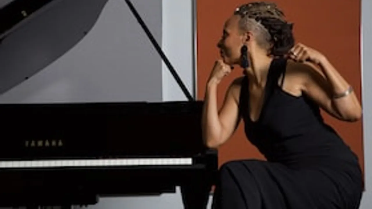 Jocelyn B. Smith & Band - »Music for the Soul«