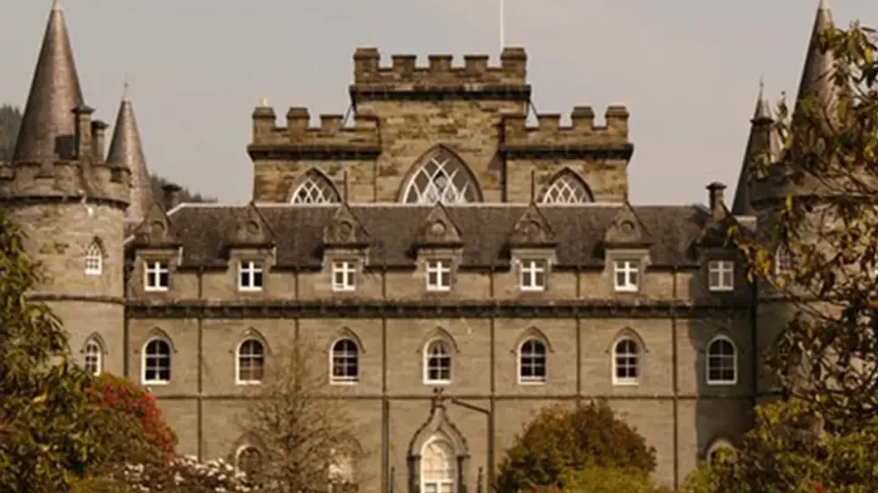 Oban, Glencoe, Highlands Lochs & Castles Small Group Day Tour from Glasgow