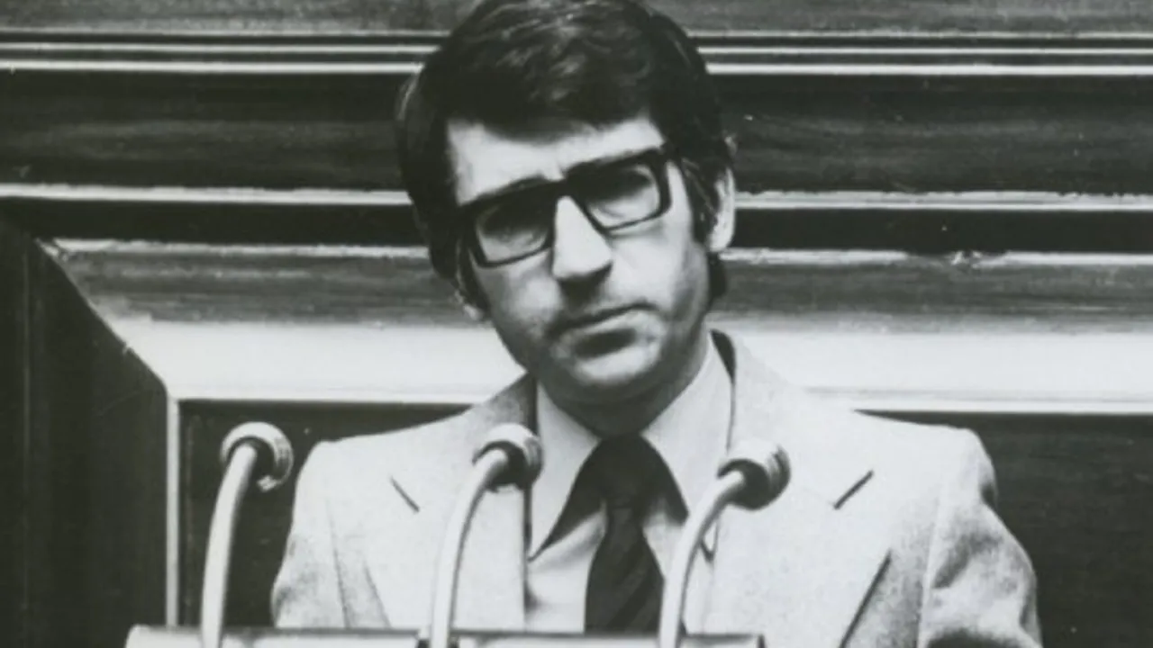 Zinemateka Azkuna Zentroa "Cineastas de la Transición": "EL DIPUTADO (1978)"