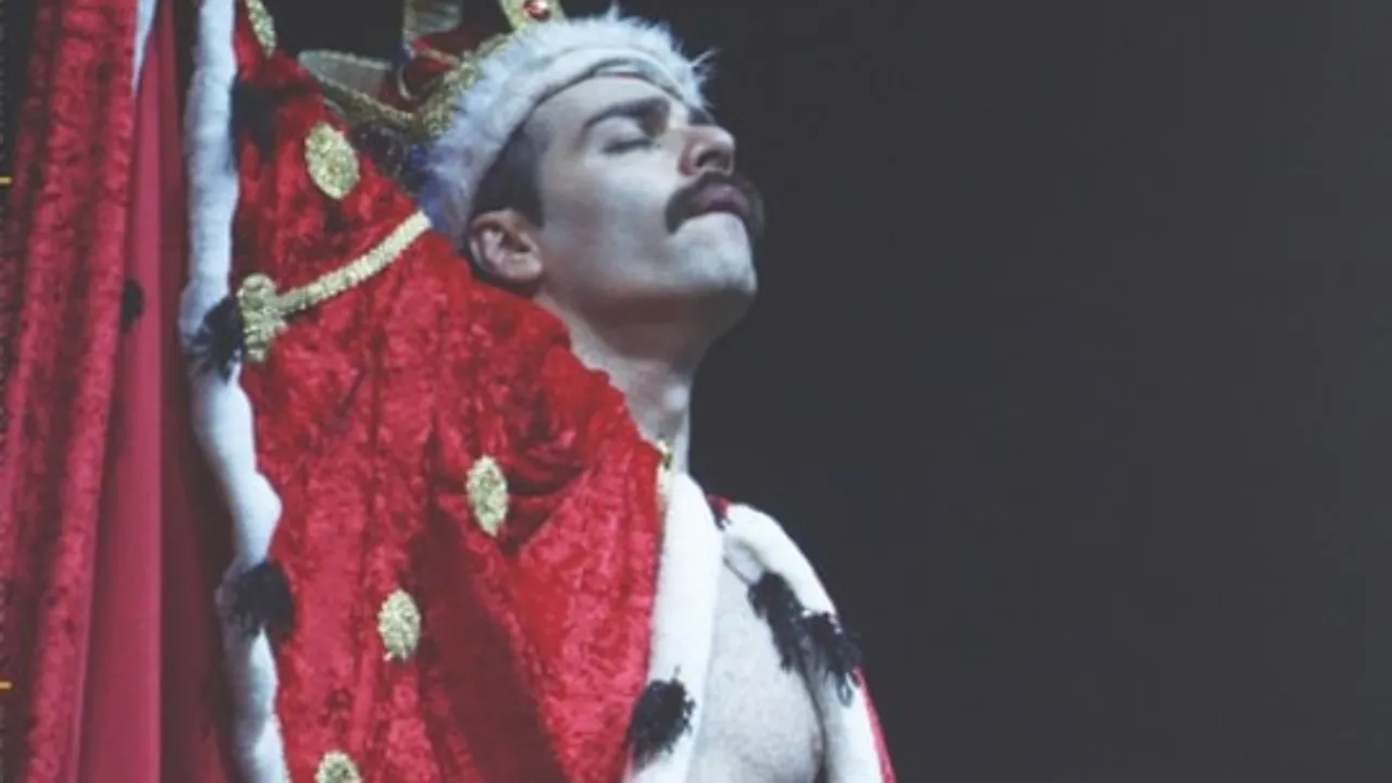 Queen revolution