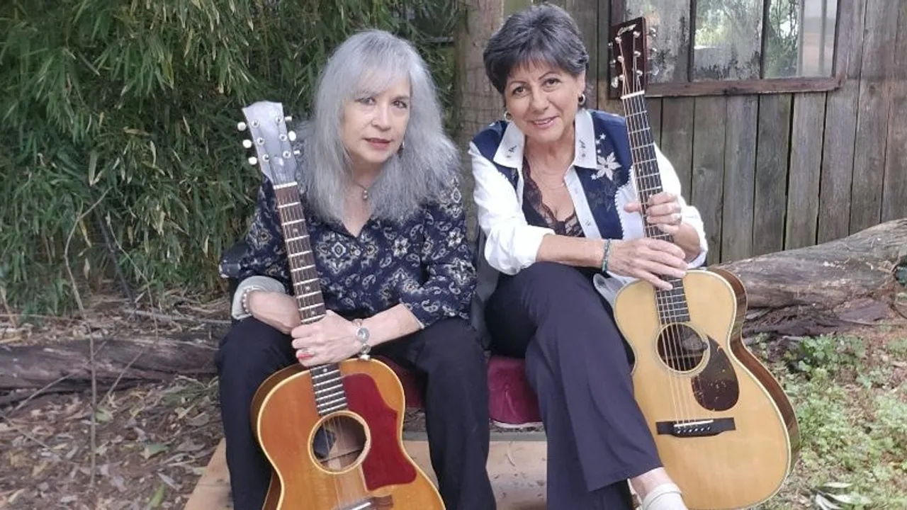 Tish Hinojosa & Anny Celsi.