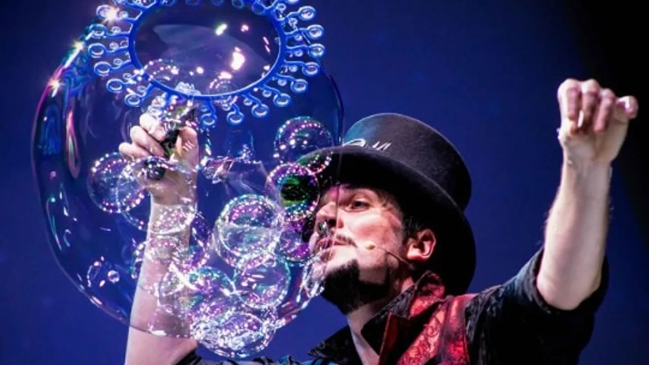 Dreaming Bubbles