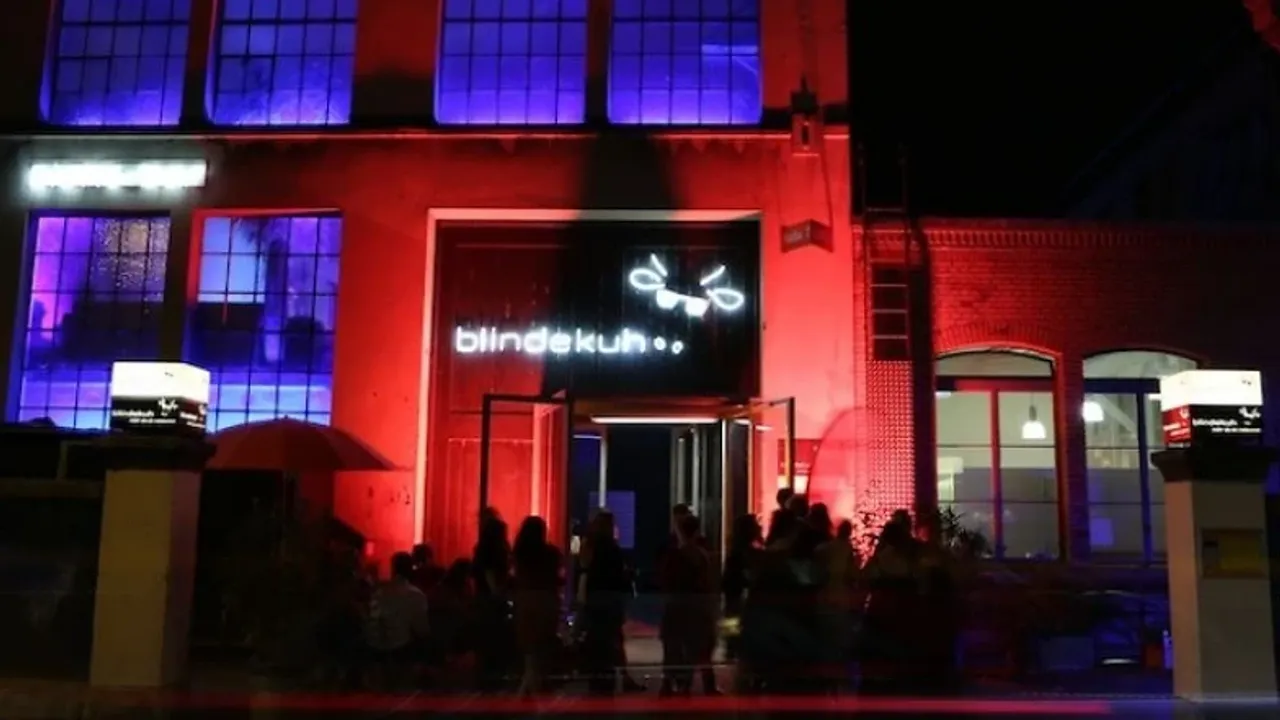Sinnesparcours im Dunkeln ·  blindekuh Basel