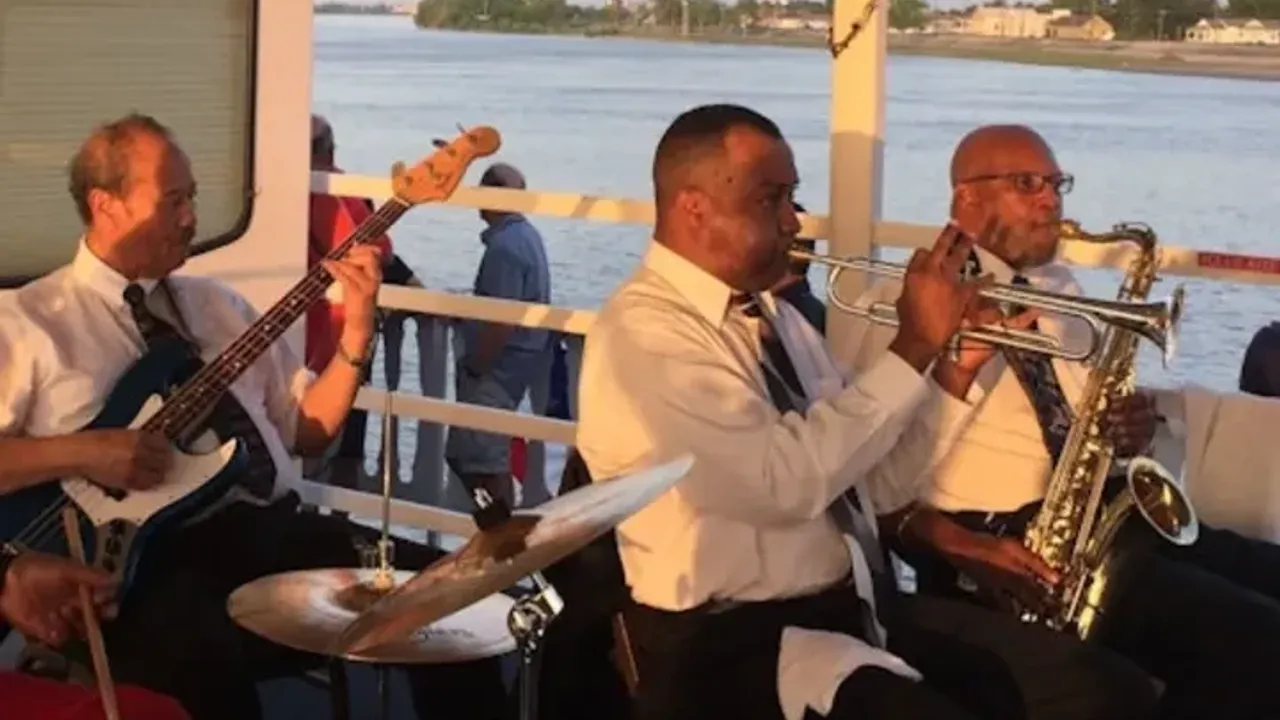 New Orleans: Jazz Cruise with Optional Dinner