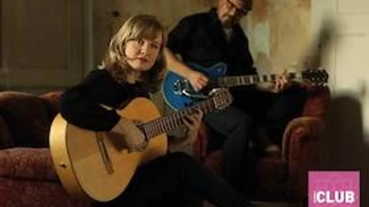Christina Lux & Oliver George - Live deLUXe