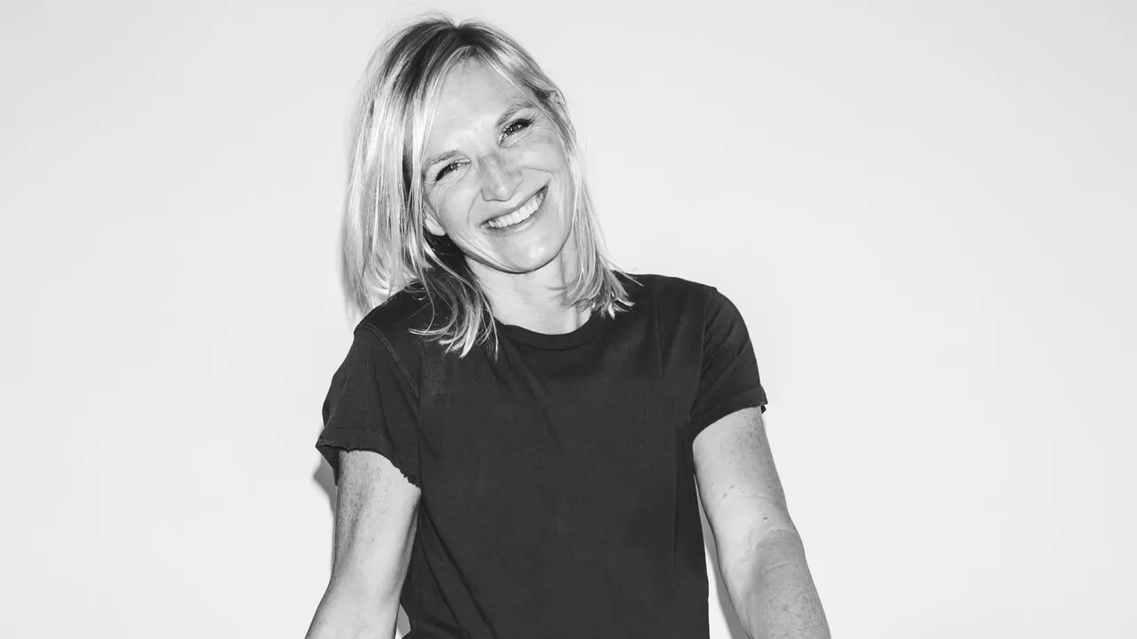 Jo Whiley's 90s Anthems