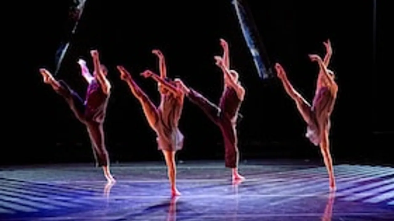 Koresh Dance Company (USA)