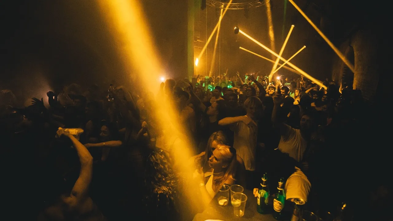 Bass Face // DNB, HOUSE:TECHNO, UKG // 360° LEVEL UP *SPECIAL GUESTS* FREE TICKETS + FREE DRINK