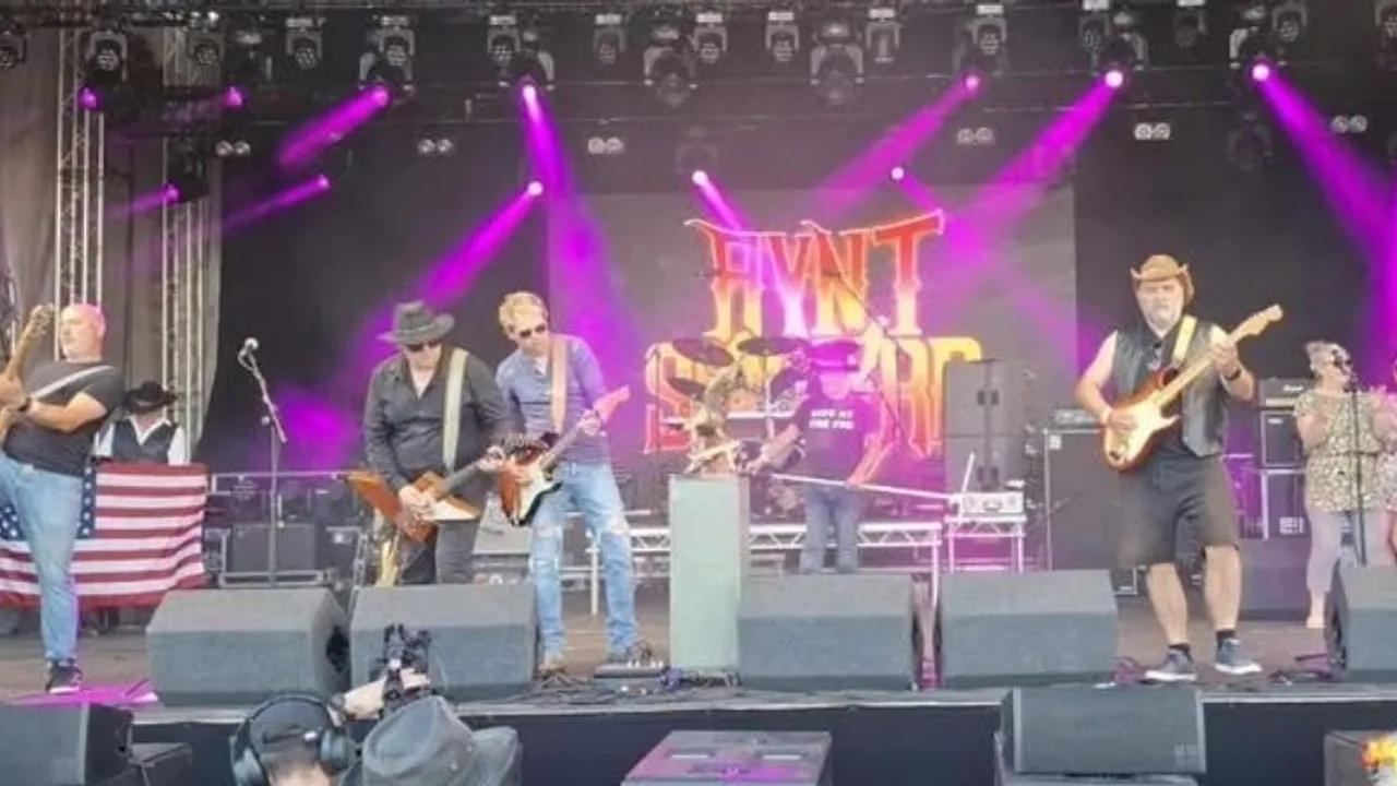 Aynt Skynyrd - the Lynyrd Skynyrd show