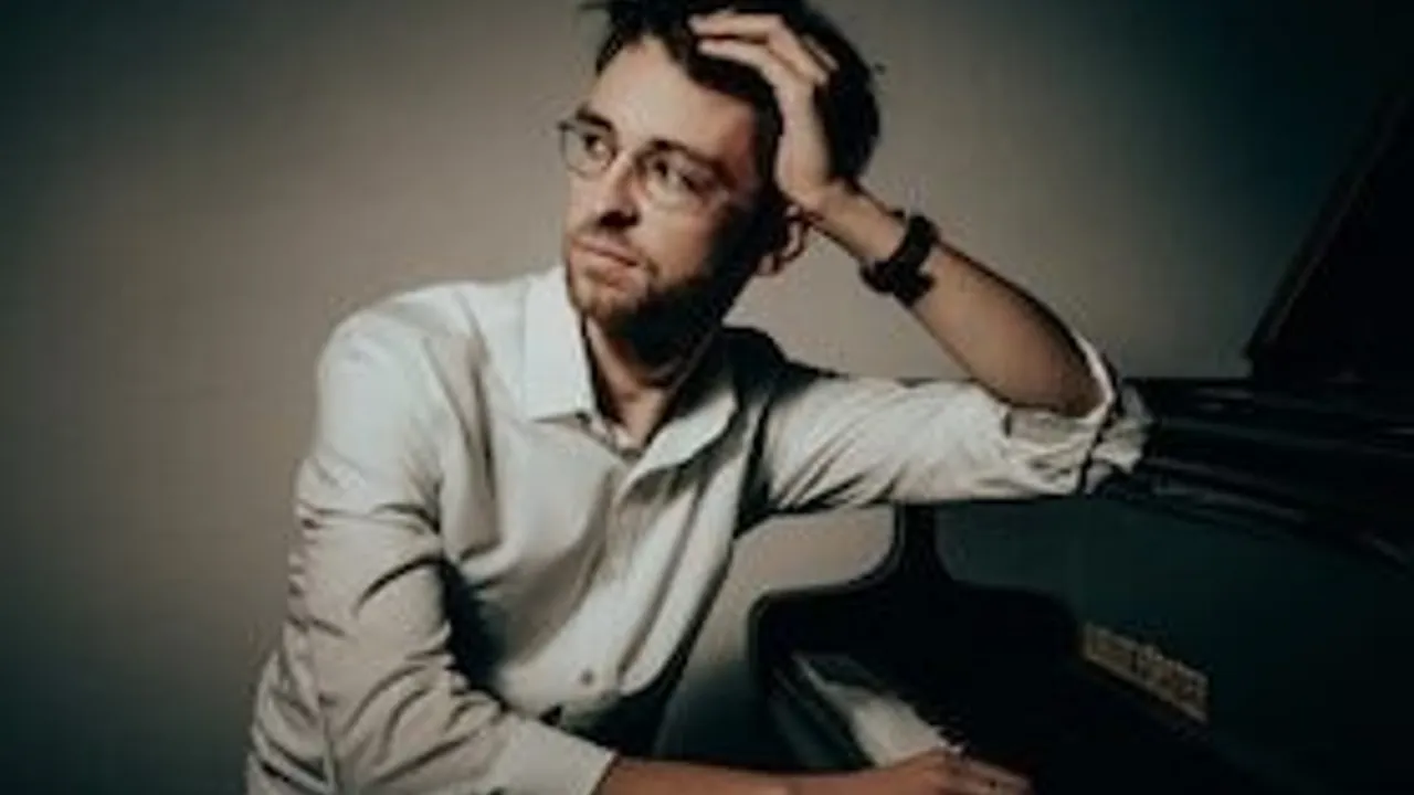 PAUL BERNEWITZ TRIO - Modern Piano Trio