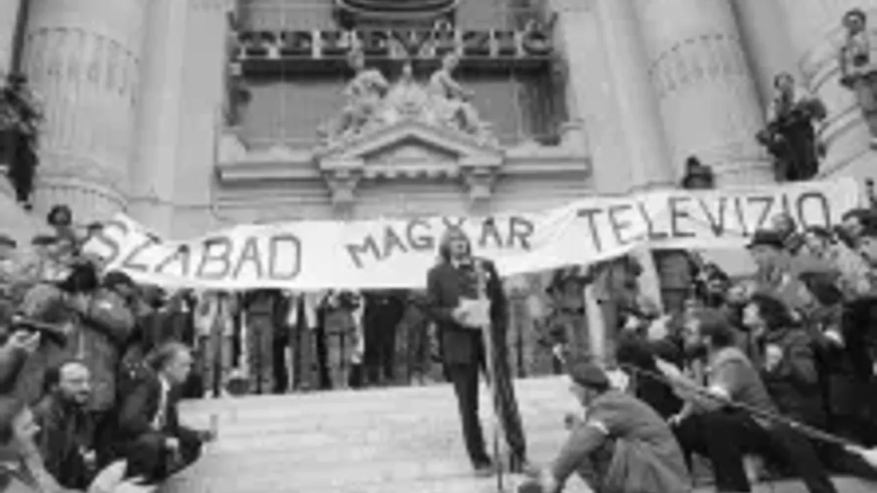 Az 1989-es rendszerváltás története-Ungváry Krisztián történész előadása