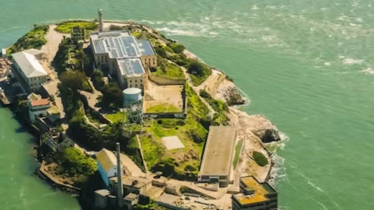 Alcatraz City Sites Helicopter Tour