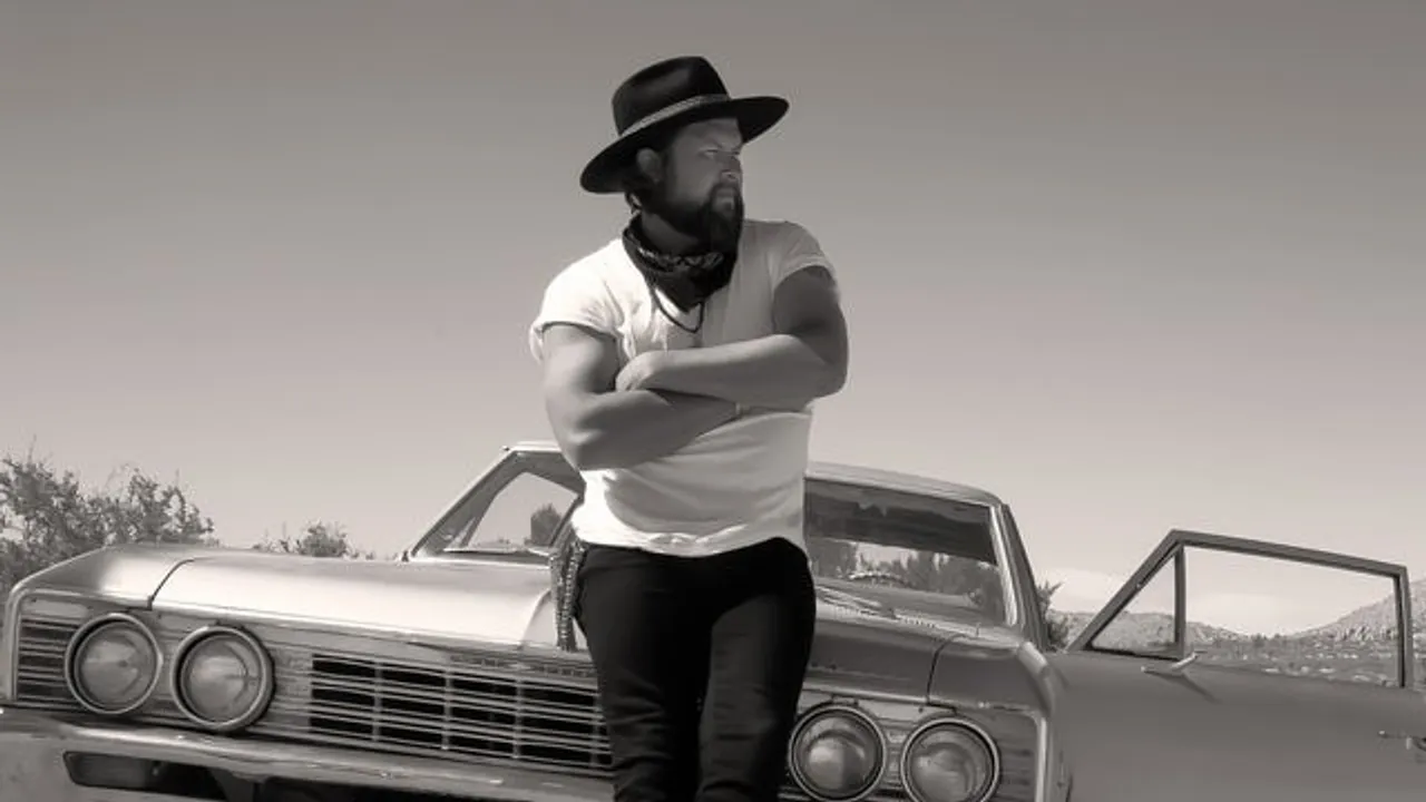 Zach Williams with Cochren & Co and Christian Hohn: Revival Nights