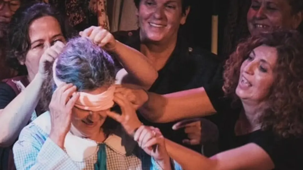 Teatrodix 2026: "De barro, flores y lucha"