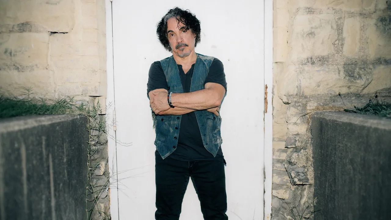 John Oates | Official Caesars Ticket + Hotel Packages