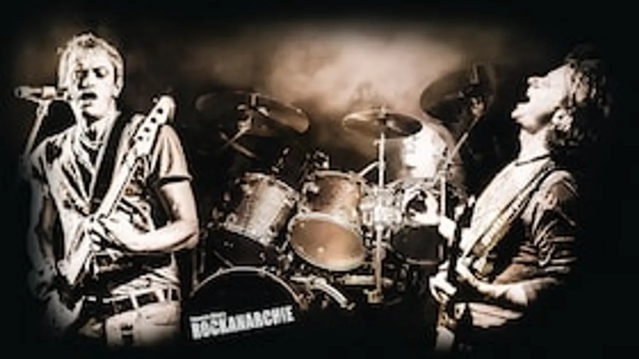 Thomas Blug - ROCKANARCHIE feat. Tommy Fischer | Teilbestuhlung