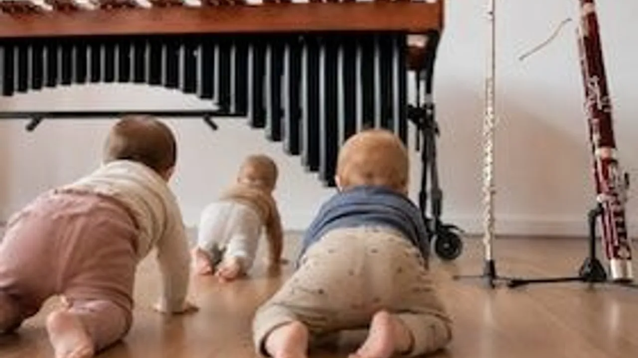 Krabbelfaktur – Musik entdecken / 0-2 Jahre - ensemble minifaktur