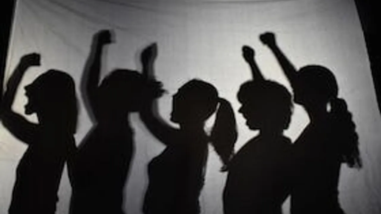 LöwinnenEnsemble / TheaterGrueneSosse - Am Kochen - Ein Stück über Female Rage