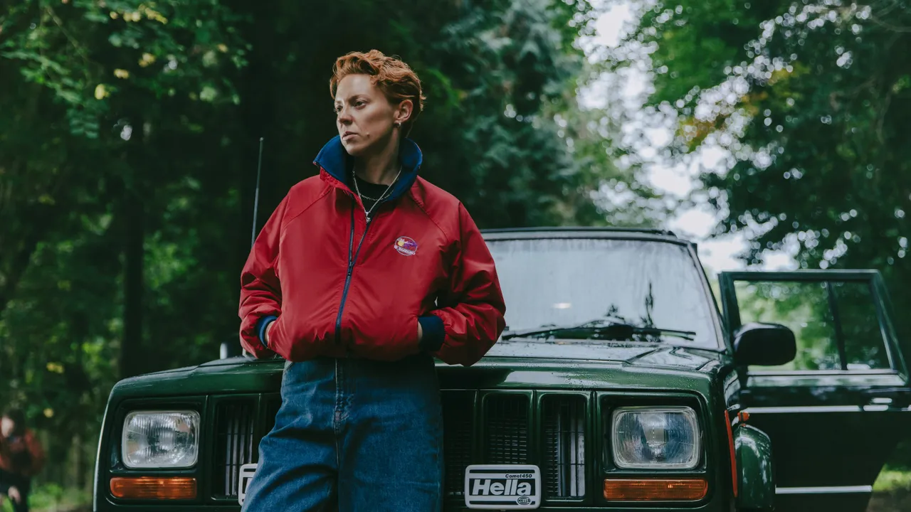 La Roux: Live + Signing