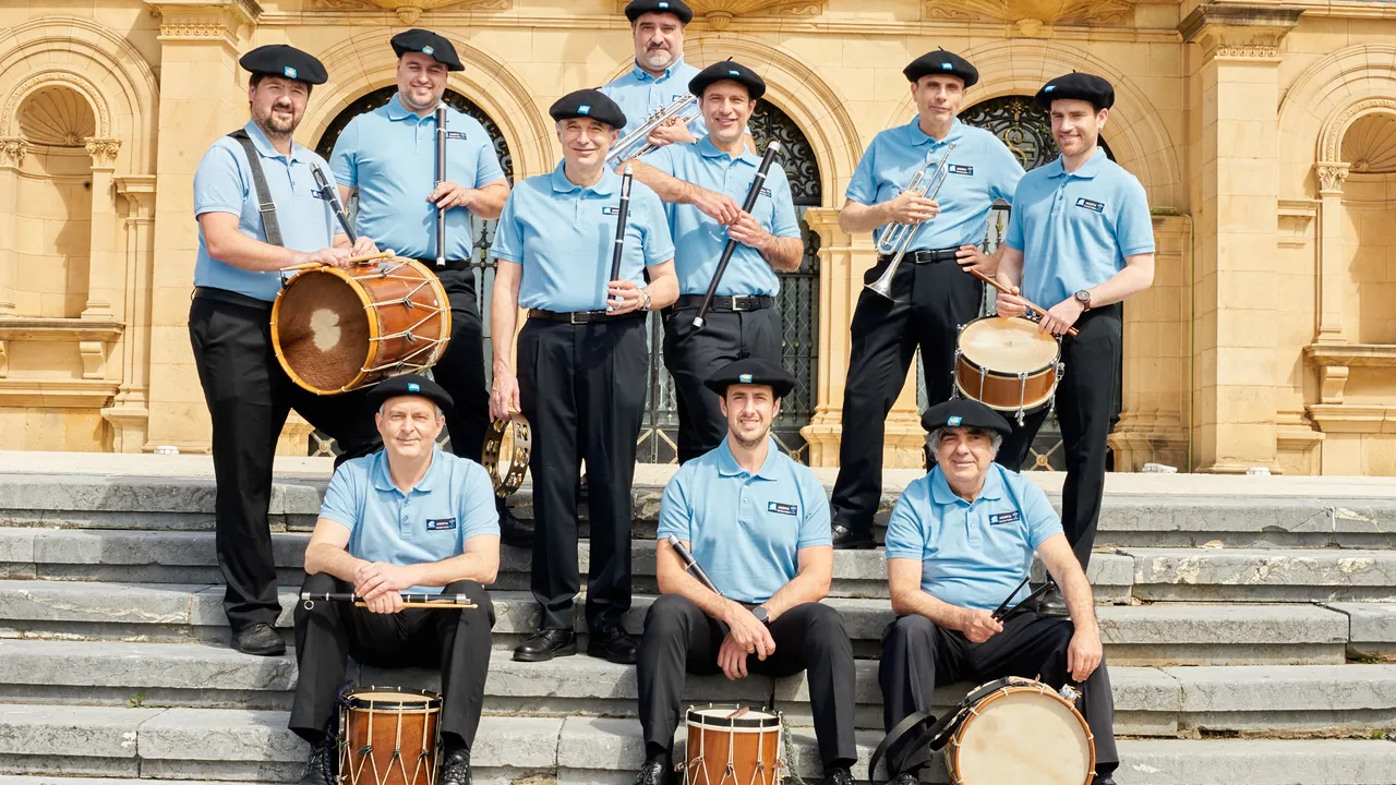 Concierto de la banda municipal de txistularis de San Sebastián