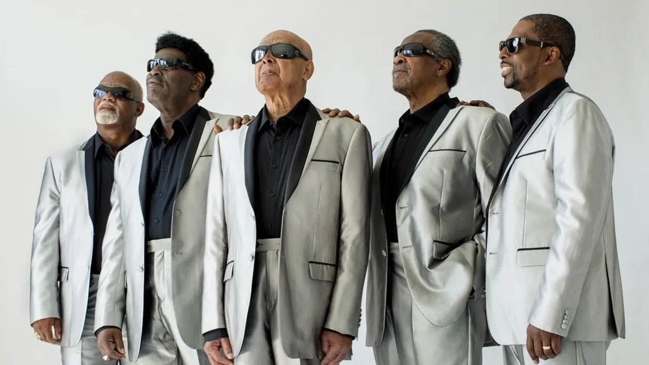 Blind Boys of Alabama & London African Gospel Choir - Graceland