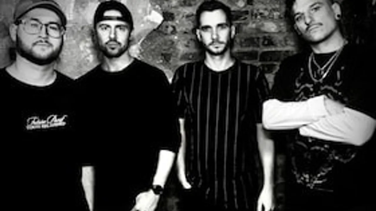 2000er Tribute Night - Roach Resort und SK8PRK live im Schanz
