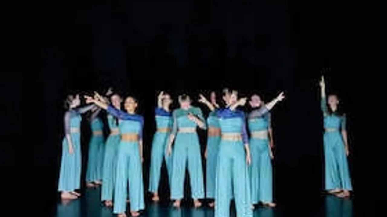 The Core of Me - Ein Tanztheaterstück des Jugendtanzensembles