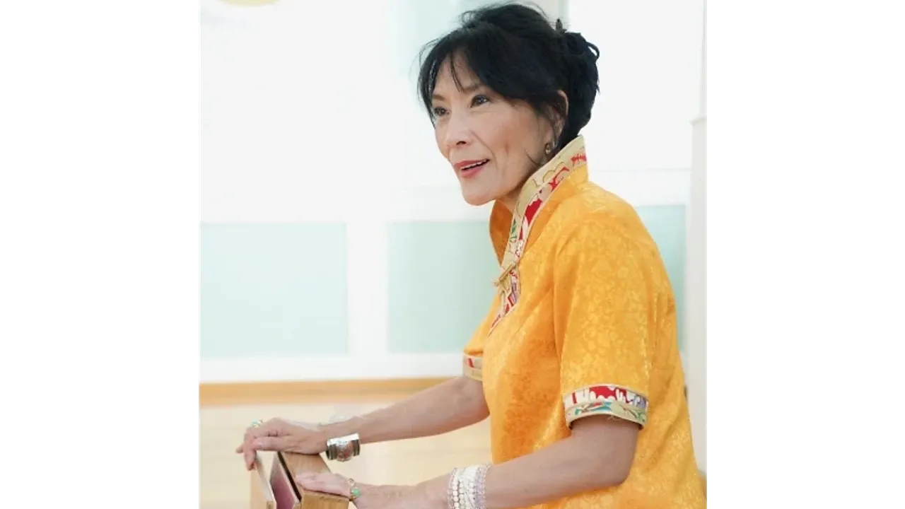 MANTRA CHANTING & JEWEL DANCE mit DECHEN