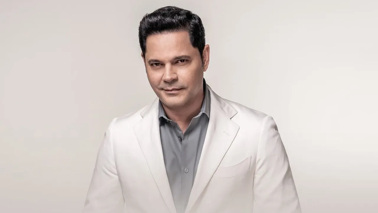 Rey Ruiz En Concierto Celebrando San Valentin
