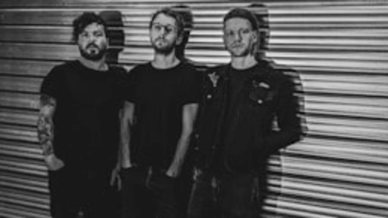 VON DEEPER / Support: EACH - (FR) – Alternative / Stoner / Grunge