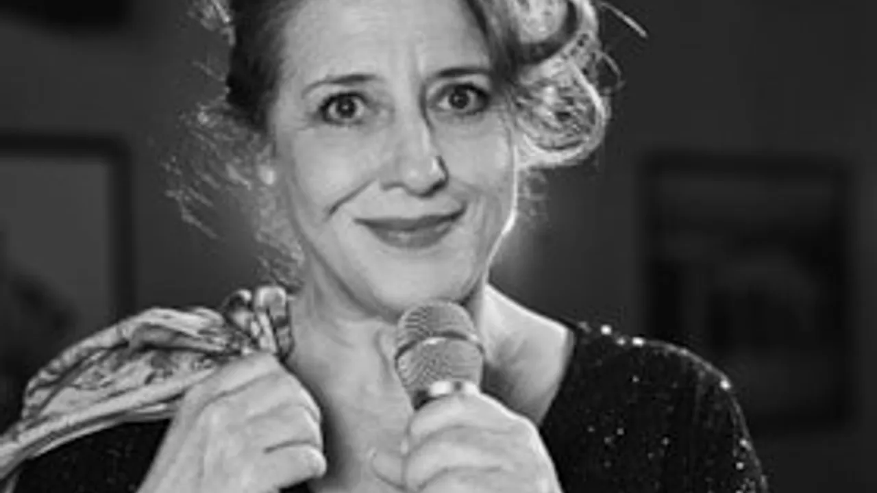 Luise Kinseher - Mary from Bavary - Endlich Solo