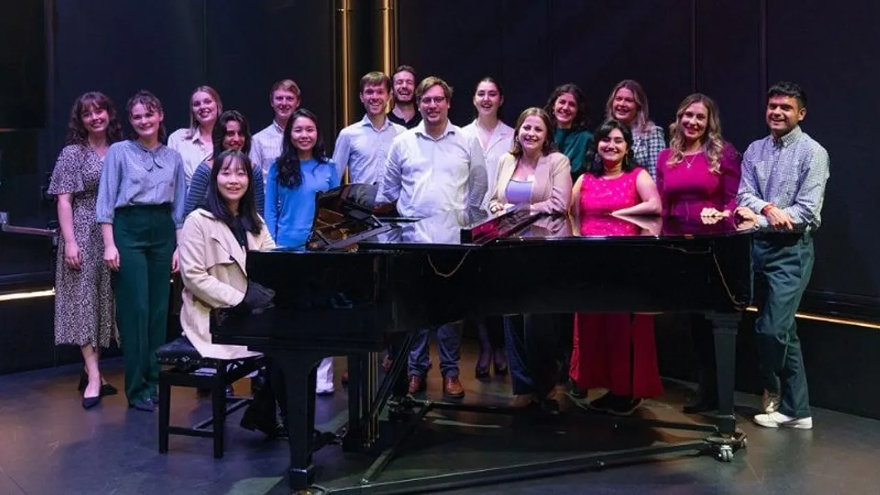 RNCM SONGSTERS and Jonathan Fisher (piano)