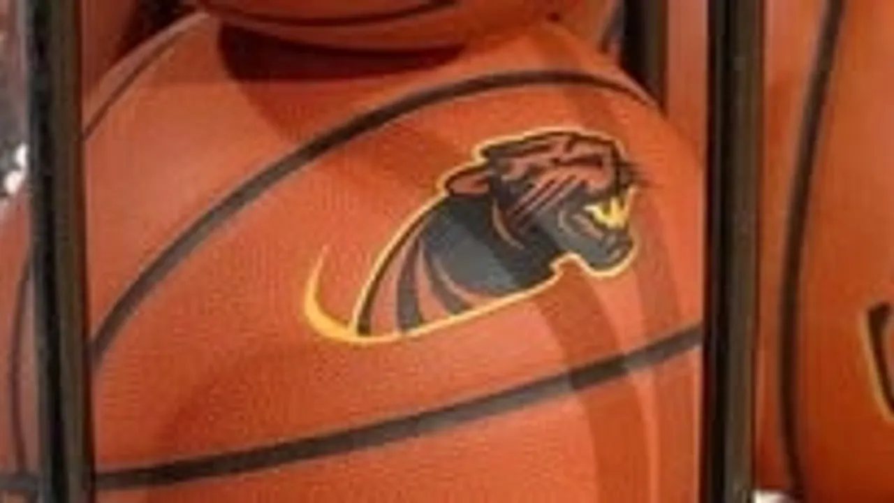Milwaukee Panthers Men's Basketball vs. Wright State Raiders Mens Basketball