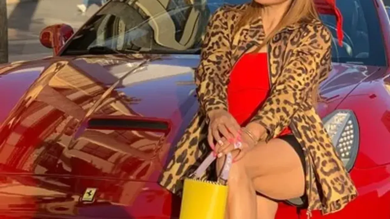Private Ferrari Driving Tour from Hollywood to Sunset