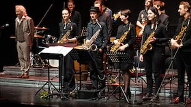 Swingin' Christmas Time - Bigband der Hochschule für Musik KA (Ltg. Peter Lehel) - In Kooperation mit der Hemingway Lounge