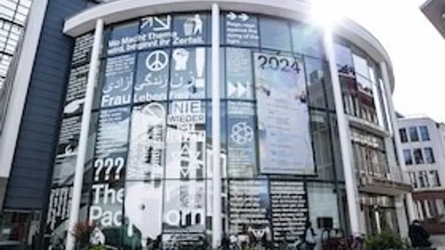 Volkstheater– Der rechte Angriff auf die Kunstfreiheit