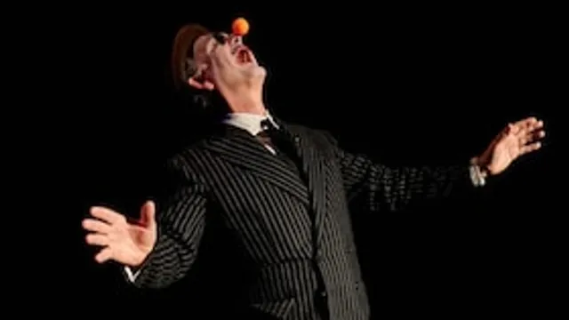Quasts Fliegende Volksbühne - Flucht ins Glück - ein Kino-Varieté mit Film, Live-Musik und Bühnenshow